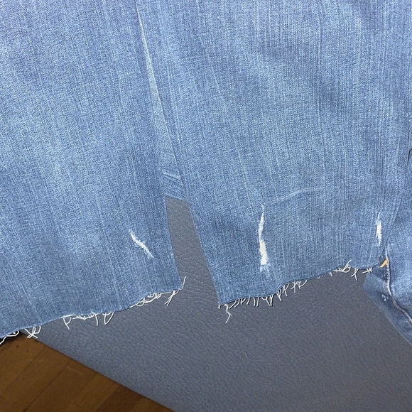 a.n.a. High Rise Skinny Distressed Jeans w/Raw Hem Size 24W NWT - Picture 5 of 5